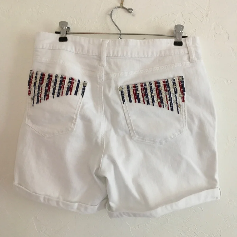 ND White Denim Shorts Embroidered Pockets Size 12 Regular